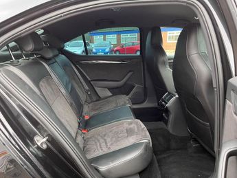 Skoda Superb 2.0 TSI SportLine DSG 4WD Euro 6 (s/s) 5dr