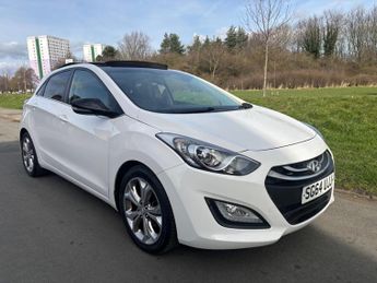 Hyundai I30 1.6 CRDi SE Euro 5 5dr (Panoramic Roof)