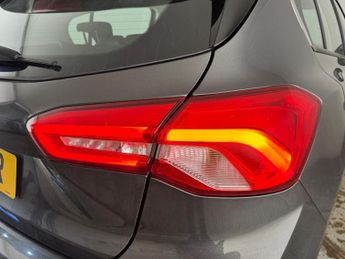 Ford Focus 1.0T EcoBoost Titanium Euro 6 (s/s) 5dr