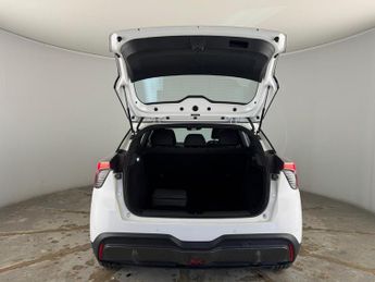 MG MG4 64kWh SE Long Range Auto 5dr