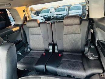 Toyota Alphard SR 2.5 Hybrid AWD 7-Seats