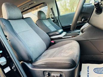 Toyota Alphard SR 2.5 Hybrid AWD 7-Seats