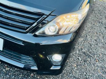 Toyota Alphard SR 2.5 Hybrid AWD 7-Seats