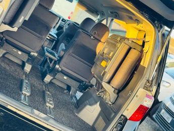 Toyota Alphard SR 2.5 Hybrid AWD 7-Seats