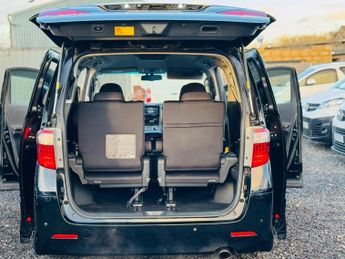 Toyota Alphard SR 2.5 Hybrid AWD 7-Seats