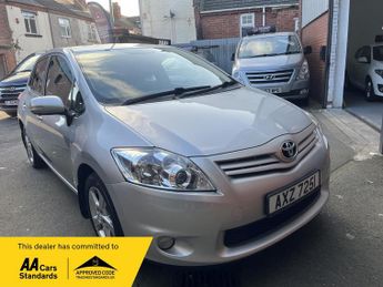 Toyota Auris 1.33 Dual VVT-i TR Euro 4 (s/s) 5dr