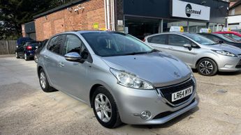 Peugeot 208 1.2 VTi Style Euro 5 5dr