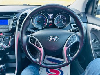 Hyundai i30 1.6 CRDi Active Auto Euro 5 5dr