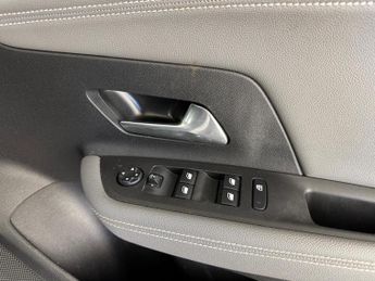 Vauxhall Mokka-e 50kWh Elite Nav Premium Auto 5dr