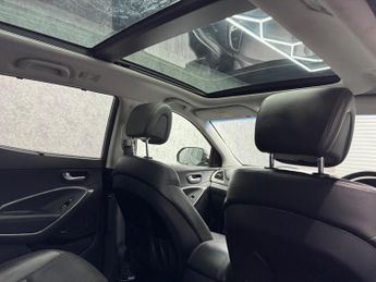 Hyundai Santa Fe 2.2 CRDi Blue Drive Premium SE Auto 4WD Euro 6 (s/s) 5dr (7 Seat