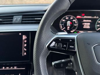 Audi Q8 e-tron 50 Black Edition Auto quattro 5dr 95kWh (11kW Charger)