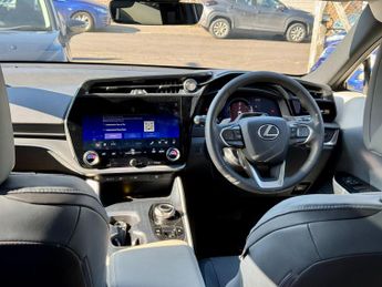 Lexus RZ 450e 71.4kWh Premium Auto DIRECT4 5dr