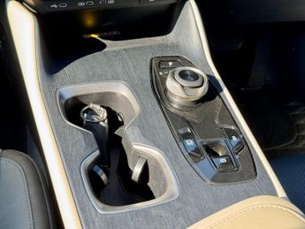 Lexus RZ 450e 71.4kWh Premium Auto DIRECT4 5dr