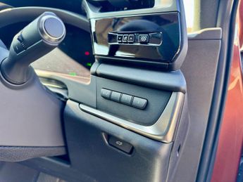 Lexus RZ 450e 71.4kWh Premium Auto DIRECT4 5dr