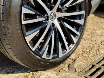 Lexus RZ 450e 71.4kWh Premium Auto DIRECT4 5dr
