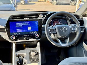 Lexus RZ 450e 71.4kWh Premium Auto DIRECT4 5dr
