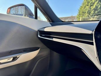 Lexus RZ 450e 71.4kWh Premium Auto DIRECT4 5dr