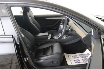 Tesla Model 3 Auto RWD 4dr