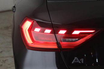 Audi A1 1.5 TFSI 35 S line Sportback S Tronic Euro 6 (s/s) 5dr