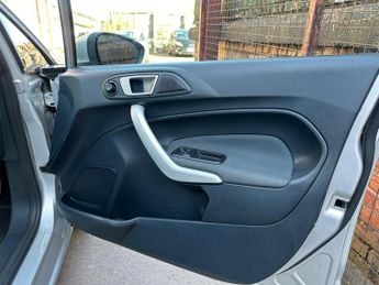Ford Fiesta 1.4 Titanium 5dr