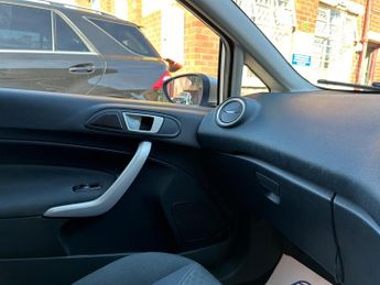 Ford Fiesta 1.4 Titanium 5dr