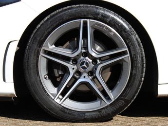 Mercedes-Benz A Class 2.0 A200d AMG Line (Premium) 8G-DCT Euro 6 (s/s) 5dr