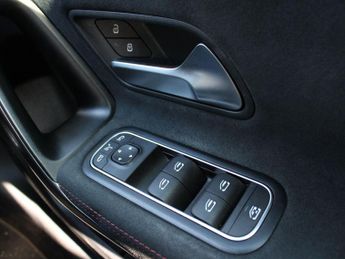 Mercedes-Benz A Class 2.0 A200d AMG Line (Premium) 8G-DCT Euro 6 (s/s) 5dr