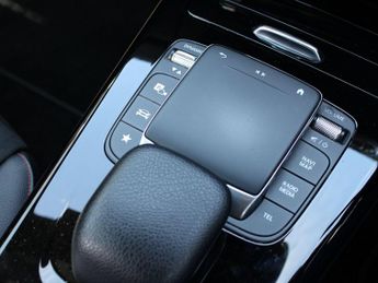 Mercedes-Benz A Class 2.0 A200d AMG Line (Premium) 8G-DCT Euro 6 (s/s) 5dr