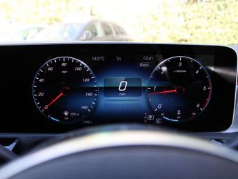 Mercedes-Benz A Class 2.0 A200d AMG Line (Premium) 8G-DCT Euro 6 (s/s) 5dr