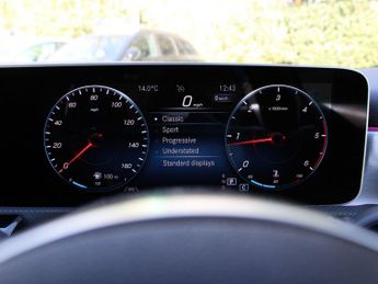 Mercedes-Benz A Class 2.0 A200d AMG Line (Premium) 8G-DCT Euro 6 (s/s) 5dr
