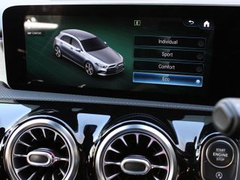 Mercedes-Benz A Class 2.0 A200d AMG Line (Premium) 8G-DCT Euro 6 (s/s) 5dr
