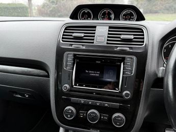 Volkswagen Scirocco 2.0 TSI BlueMotion Tech GT DSG Euro 6 (s/s) 3dr