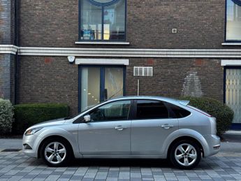Ford Focus 1.6 Zetec 5dr