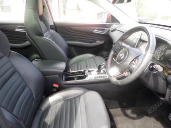MG MG HS 1.5 T-GDI Exclusive DCT Euro 6 (s/s) 5dr
