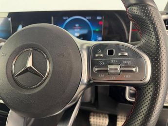 Mercedes-Benz A Class 1.3 A250e 15.6kWh AMG Line 8G-DCT Euro 6 (s/s) 5dr