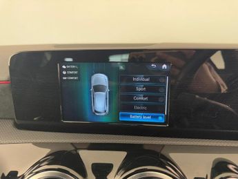 Mercedes-Benz A Class 1.3 A250e 15.6kWh AMG Line 8G-DCT Euro 6 (s/s) 5dr