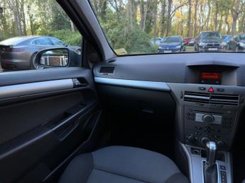 Vauxhall Astra 1.8i 16v Club 5dr