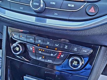 Vauxhall Astra 1.6 CDTi BlueInjection Elite Nav Auto Euro 6 5dr