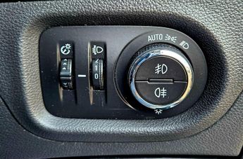 Vauxhall Astra 1.6 CDTi BlueInjection Elite Nav Auto Euro 6 5dr