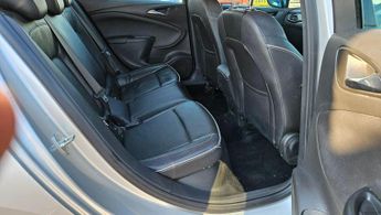 Vauxhall Astra 1.6 CDTi BlueInjection Elite Nav Auto Euro 6 5dr
