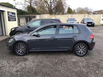 Volkswagen Golf TDi 1.6 TDI SE Nav Euro 6 (s/s) 5dr