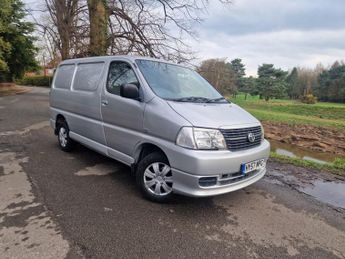 Toyota Hiace 2.5 280 D-4D RWD L1 H1 4dr