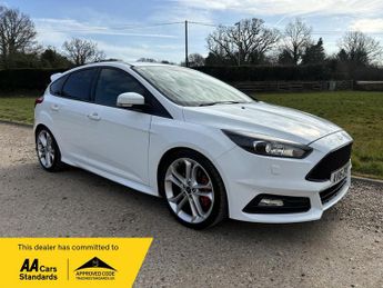 Ford Focus 2.0T EcoBoost ST-3 Euro 6 (s/s) 5dr