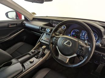 Lexus IS 2.5 300h E-CVT Euro 6 (s/s) 4dr