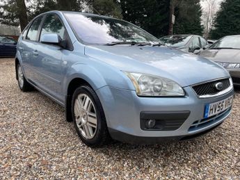 Ford Focus 1.6 Ghia 5dr