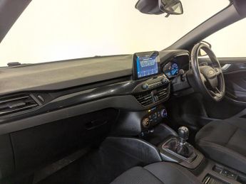 Ford Focus 1.0T EcoBoost ST-Line Euro 6 (s/s) 5dr