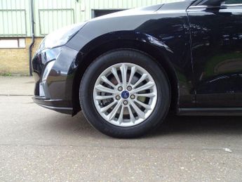 Ford Focus 1.0T EcoBoost Titanium Auto Euro 6 (s/s) 5dr