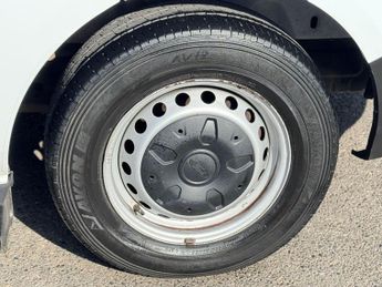 Ford Transit Custom 2.0 300 EcoBlue Crew Van L2 H1 Euro 6 5dr (6 Seat)