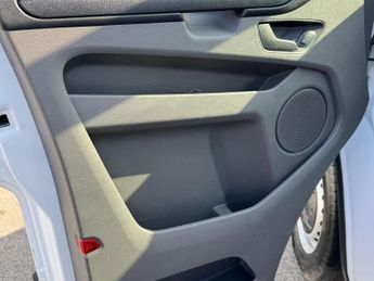 Ford Transit Custom 2.0 300 EcoBlue Crew Van L2 H1 Euro 6 5dr (6 Seat)