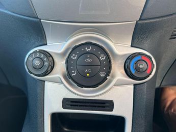 Ford Fiesta 1.4 Zetec 5dr